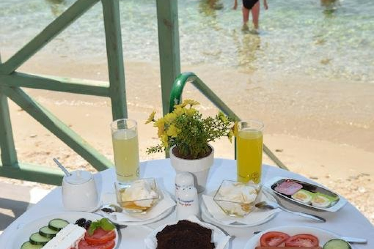 Thalassies Hotel