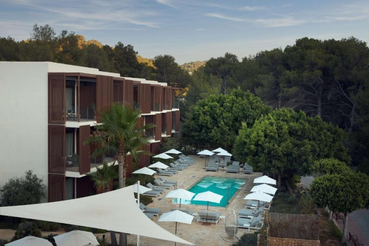The Club Cala San Miguel Hotel, Curio Collection by Hilton