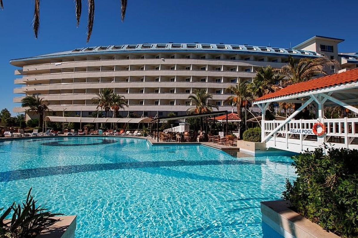 Crystal Admiral Resort Suits and Spa