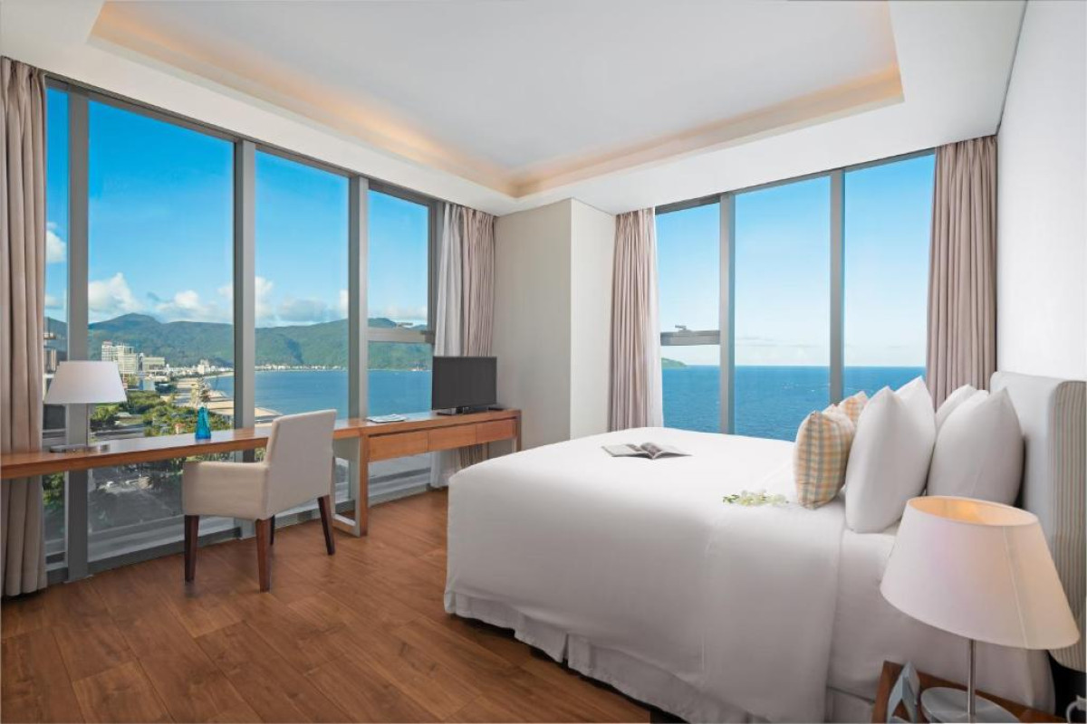 Hotel A La Carte Danang Beach