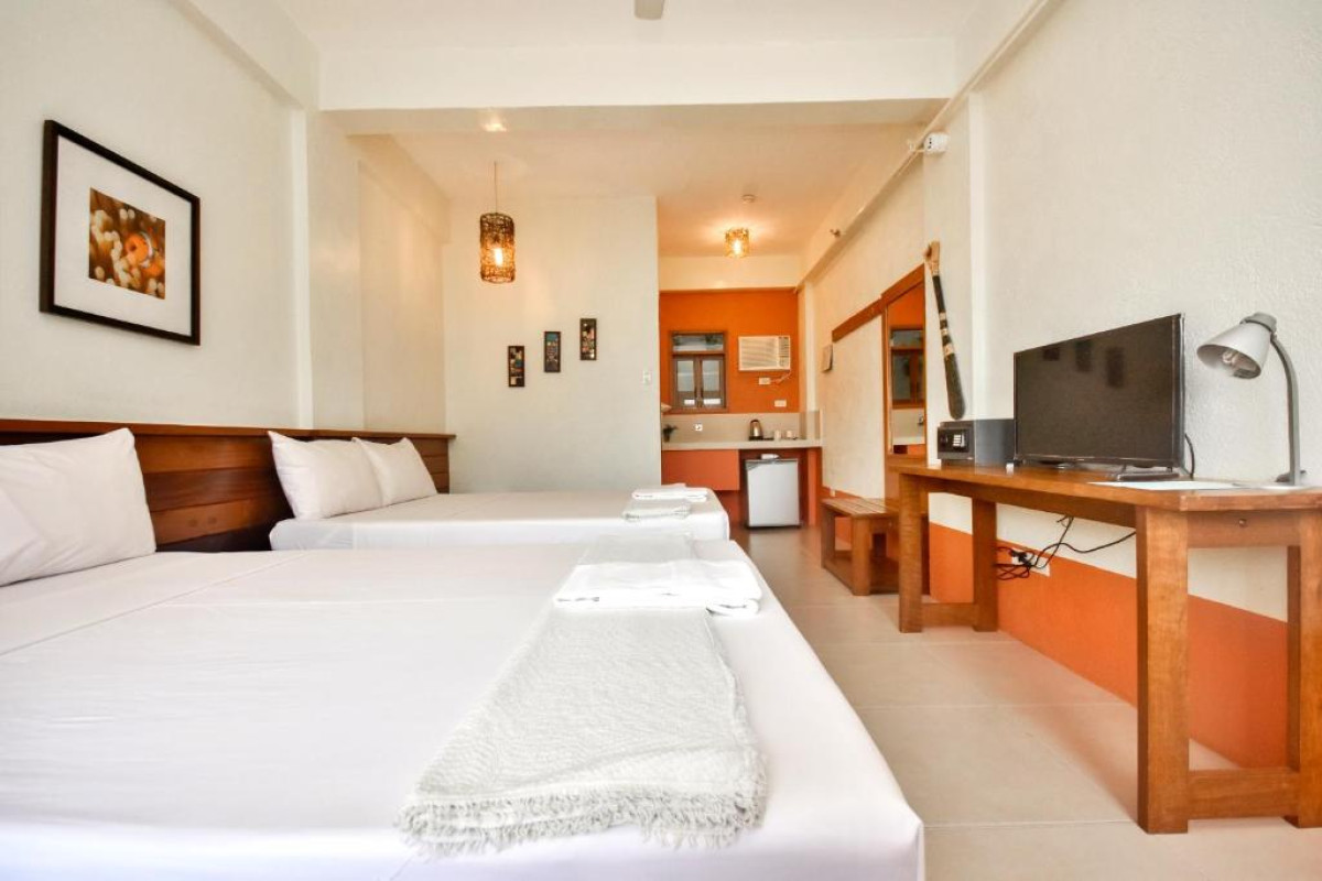 Hotel Agos Boracay Rooms + Beds