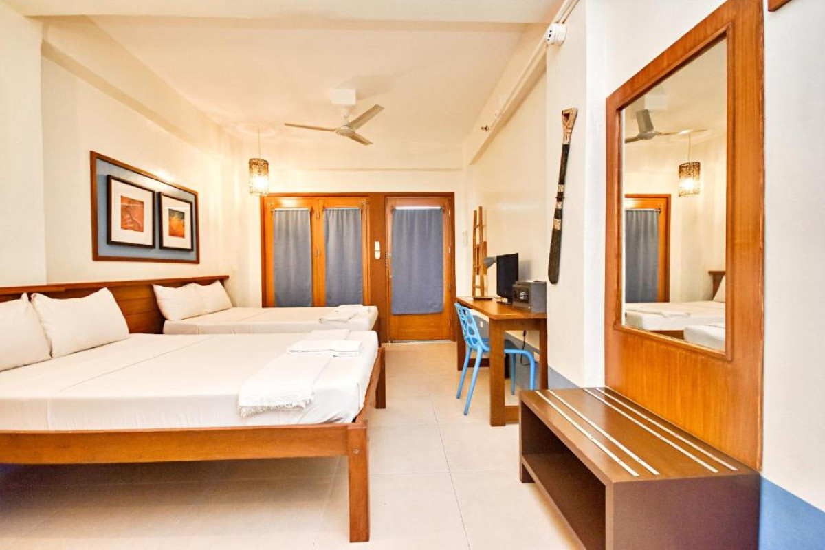 Hotel Agos Boracay Rooms + Beds