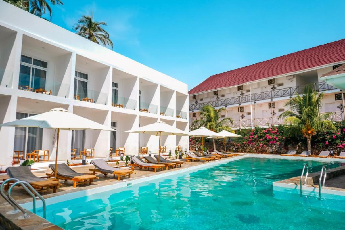 Hotel AHG Sun Bay Mlilile Beach
