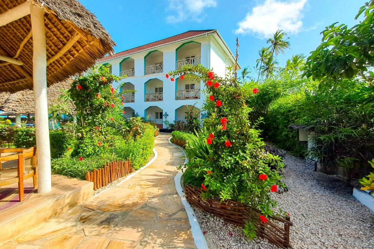 Hotel AHG Sun Bay Mlilile Beach