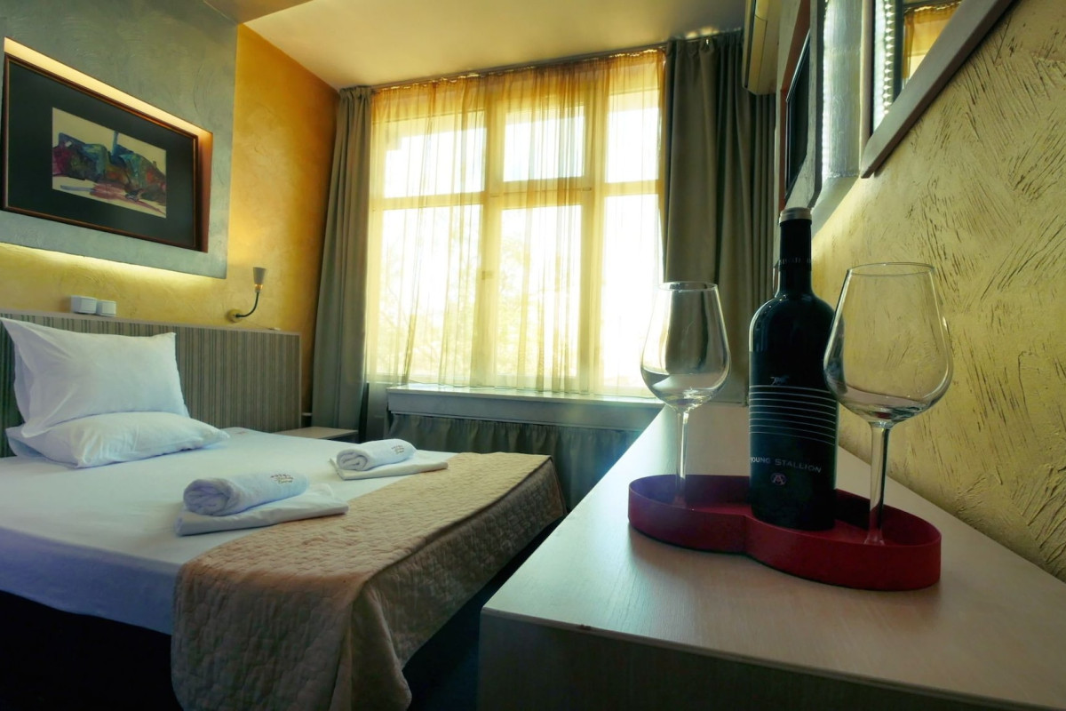HOTEL ALABIN CENTRAL