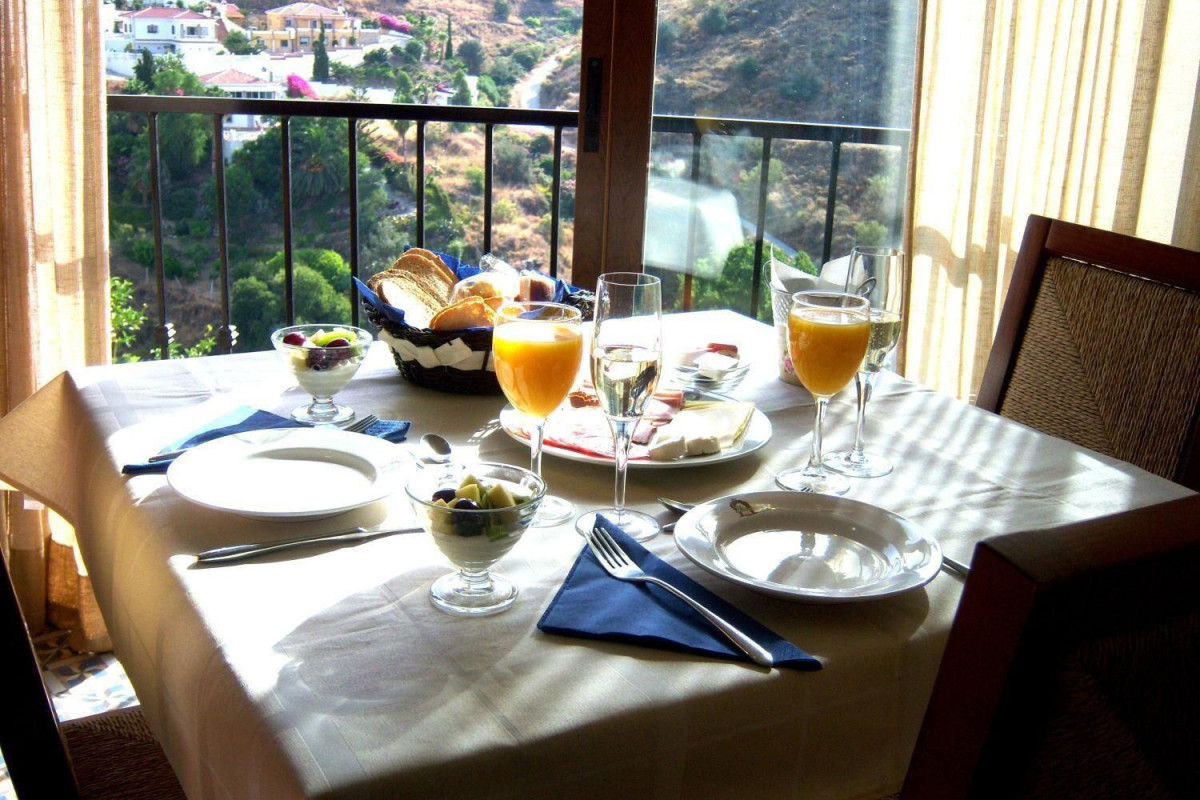 Hotel Al Andalus