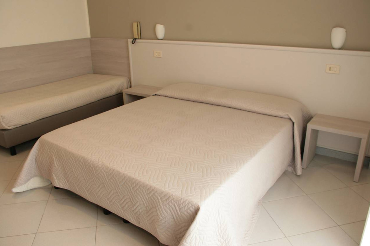 HOTEL ALEXANDER