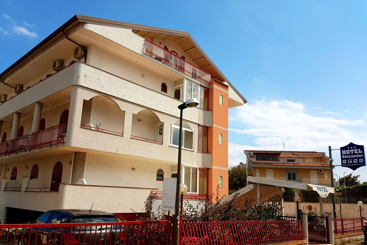 HOTEL ALEXANDER