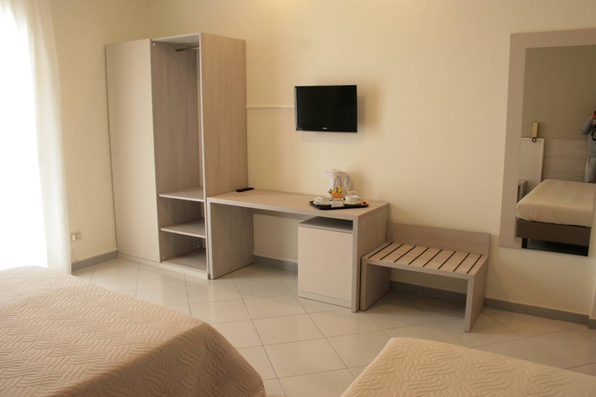 HOTEL ALEXANDER