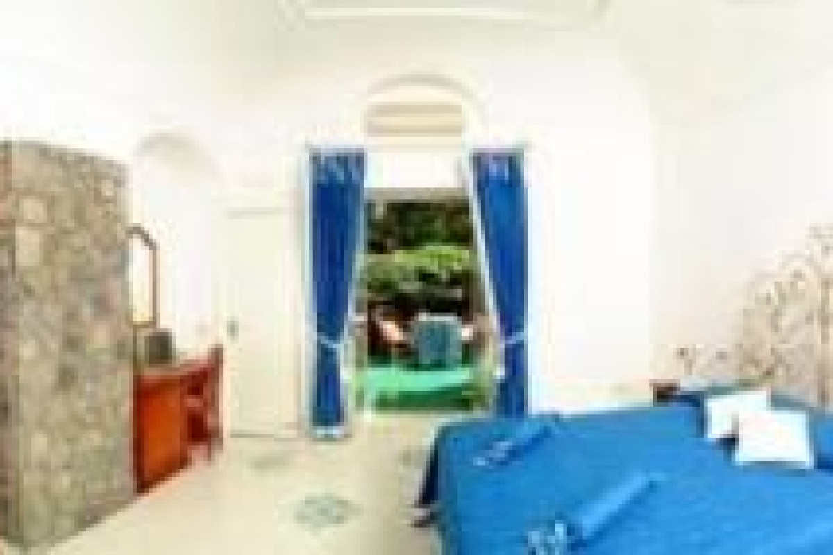 HOTEL ALFONSO A MARE