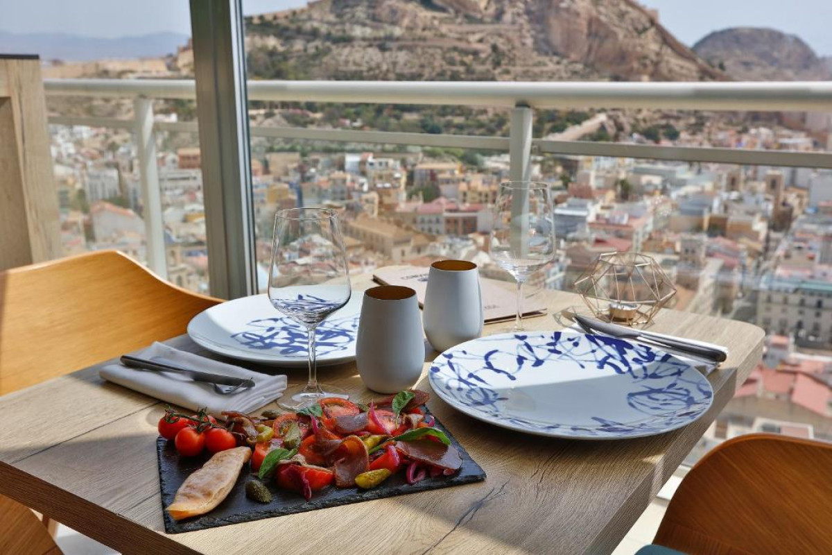 Hotel Alicante Gran Sol Affiliated by Melia