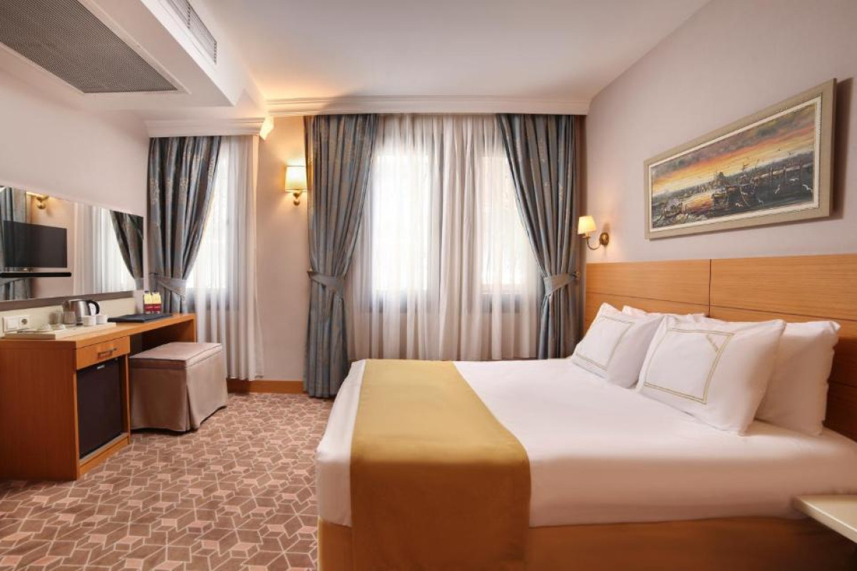 Almina Hotel