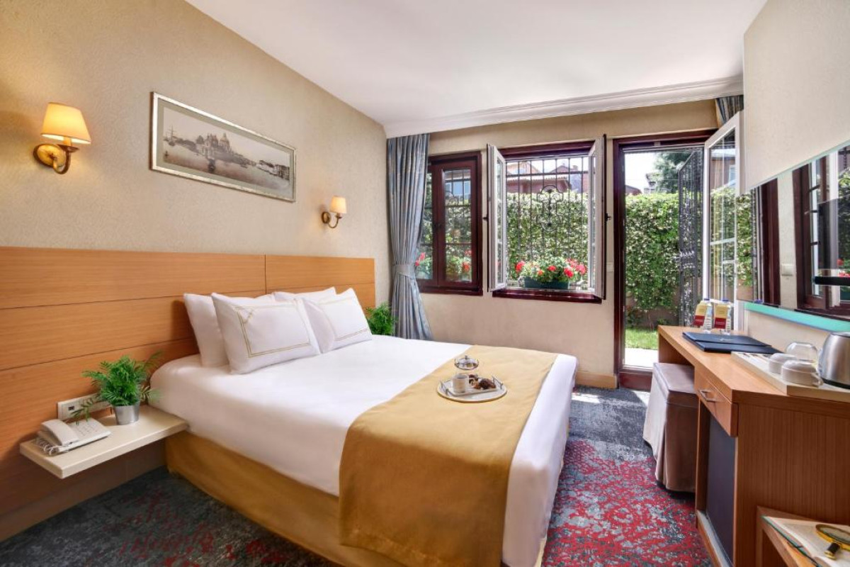 Almina Hotel