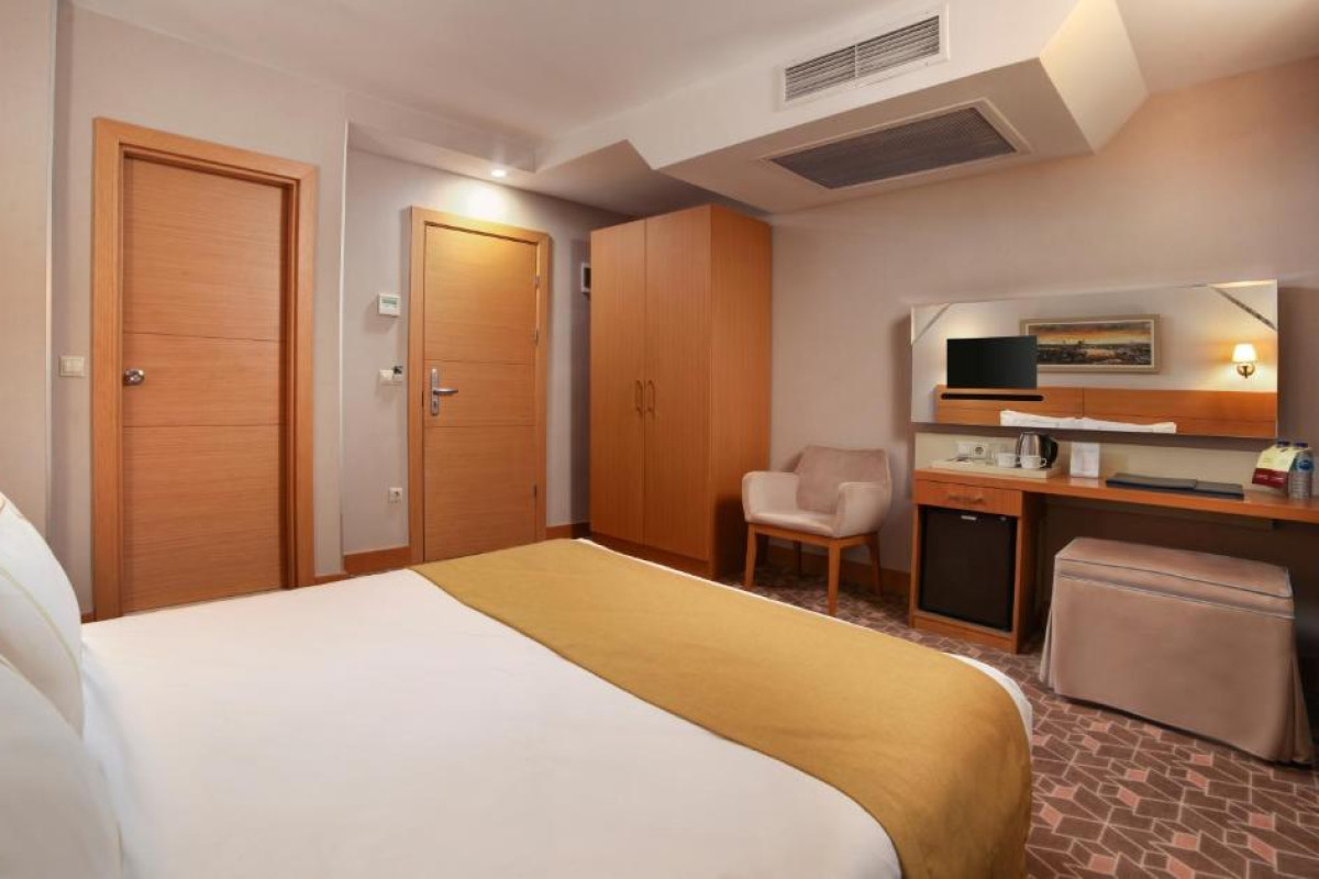 Almina Hotel