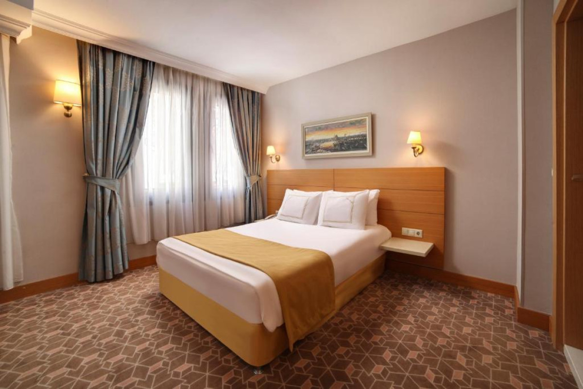 Almina Hotel