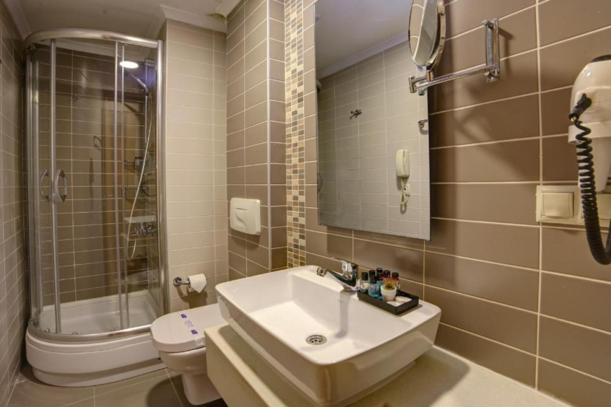 Almina Hotel