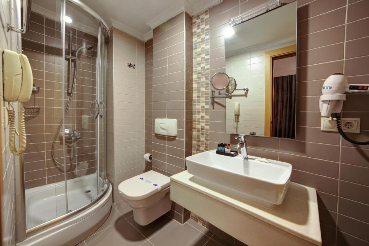Almina Hotel