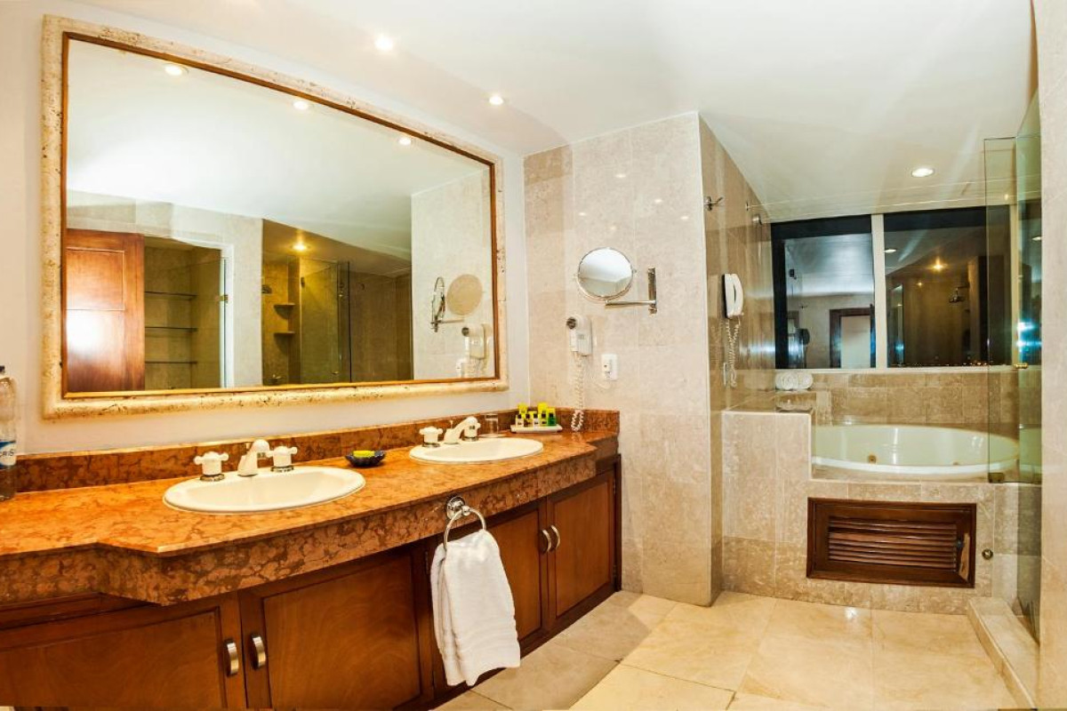 Hotel Almirante Cartagena - Colombia