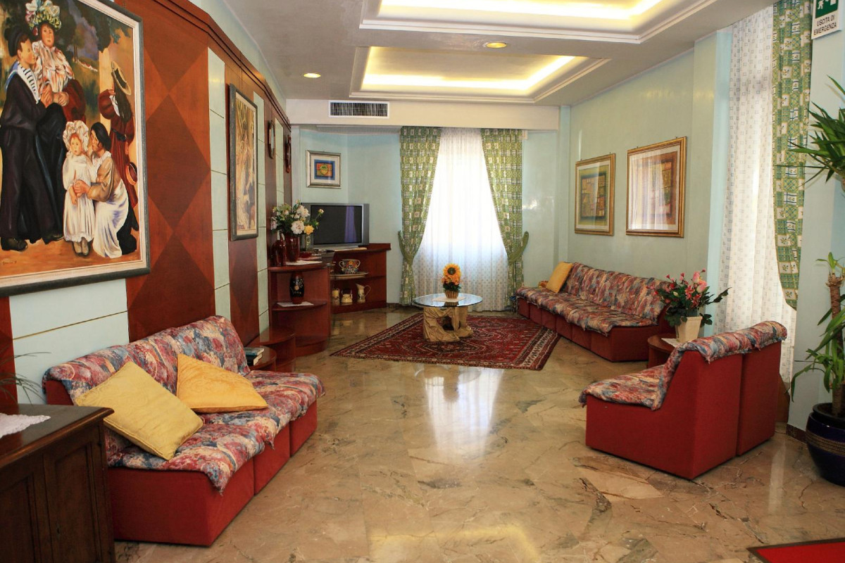 Hotel American