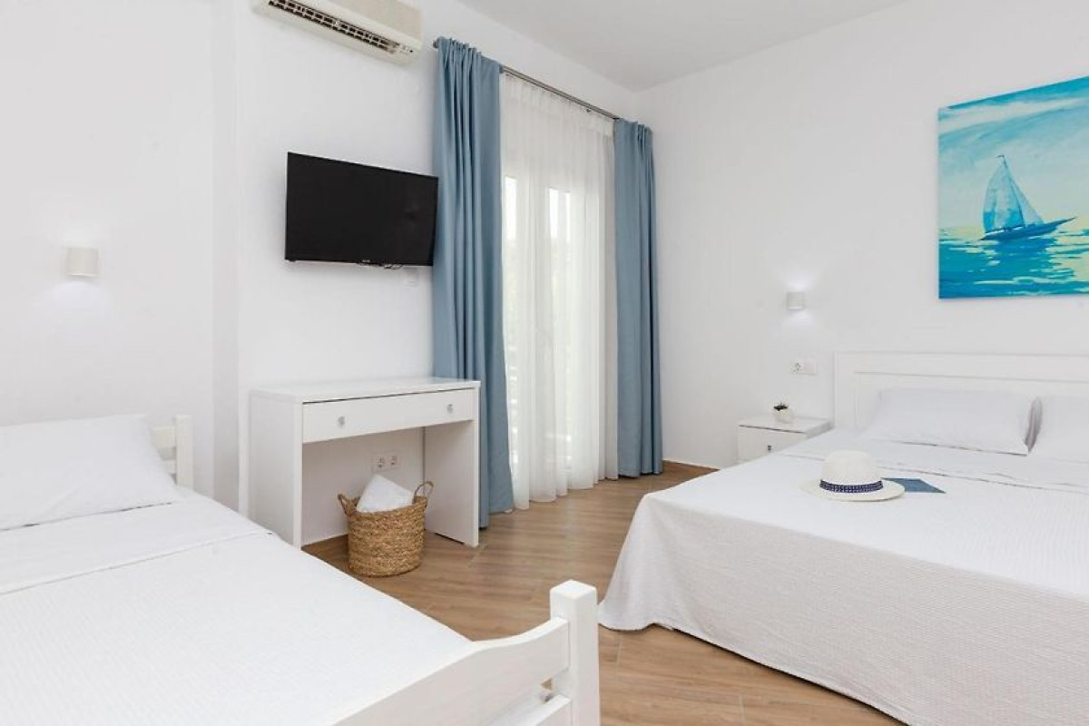 Angelos Hotel