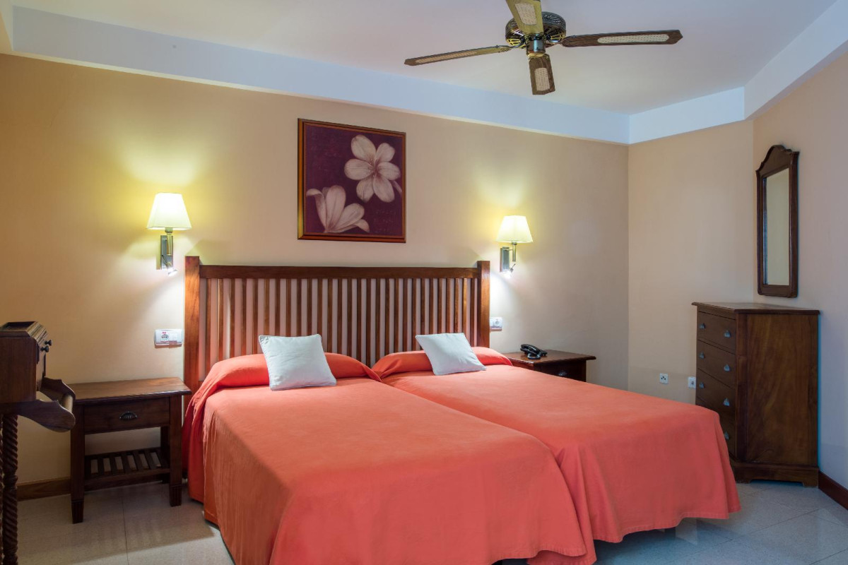 Hotel Apartamentos El Galeón
