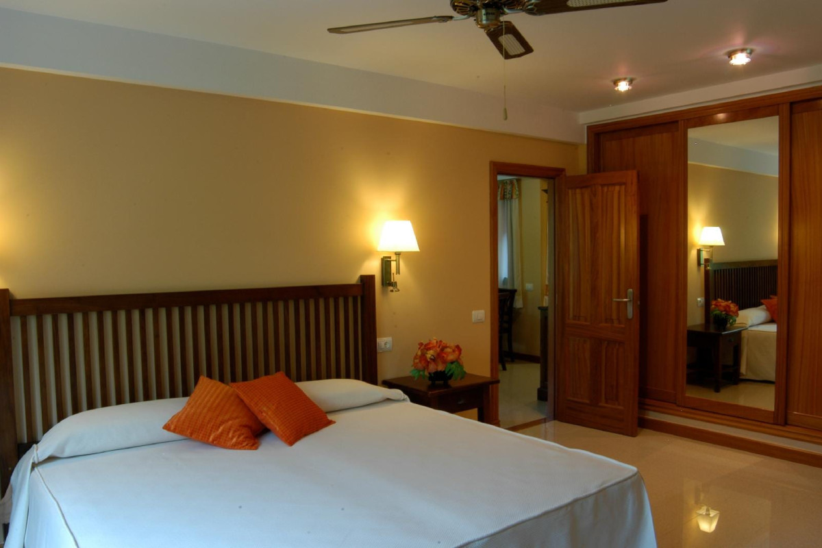 Hotel Apartamentos El Galeón