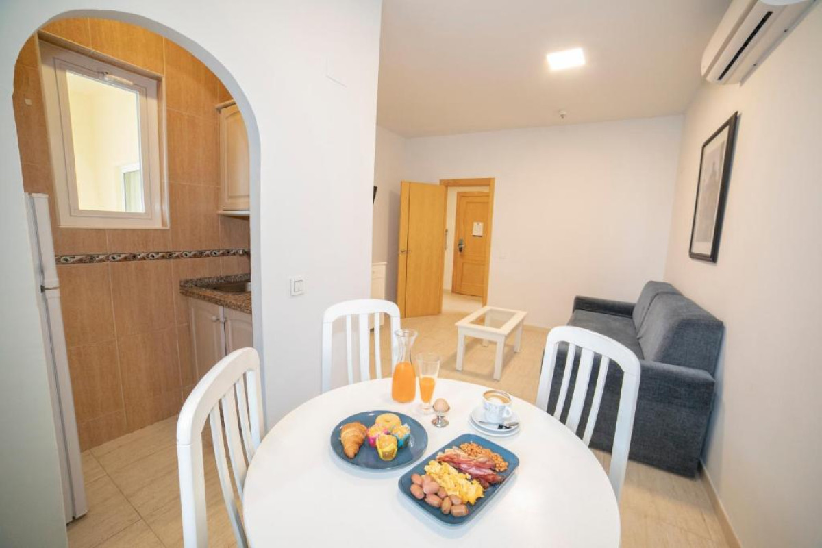 Hotel Apartamentos Pyr Fuengirola