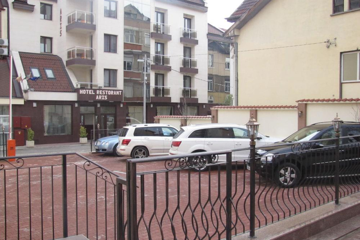 Hotel Aris