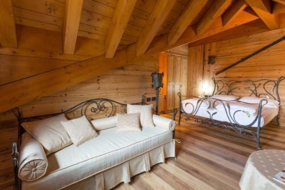 Hotel Arisch