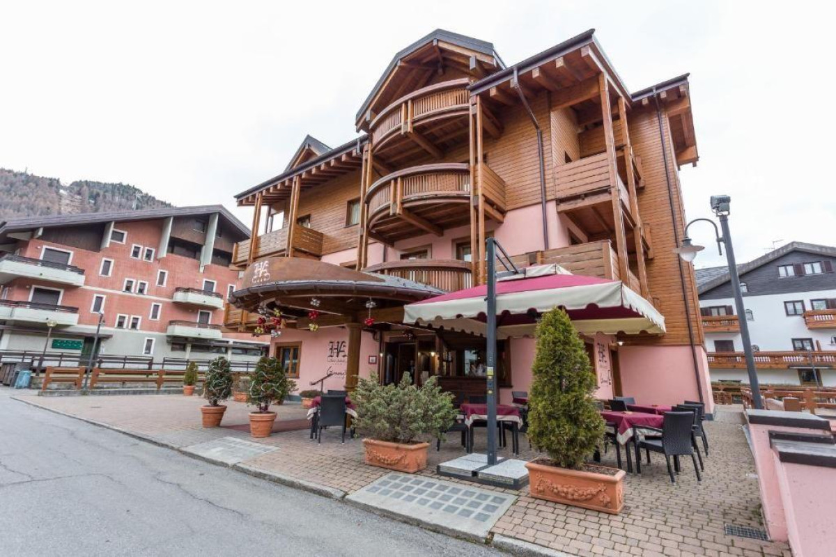 Hotel Arisch