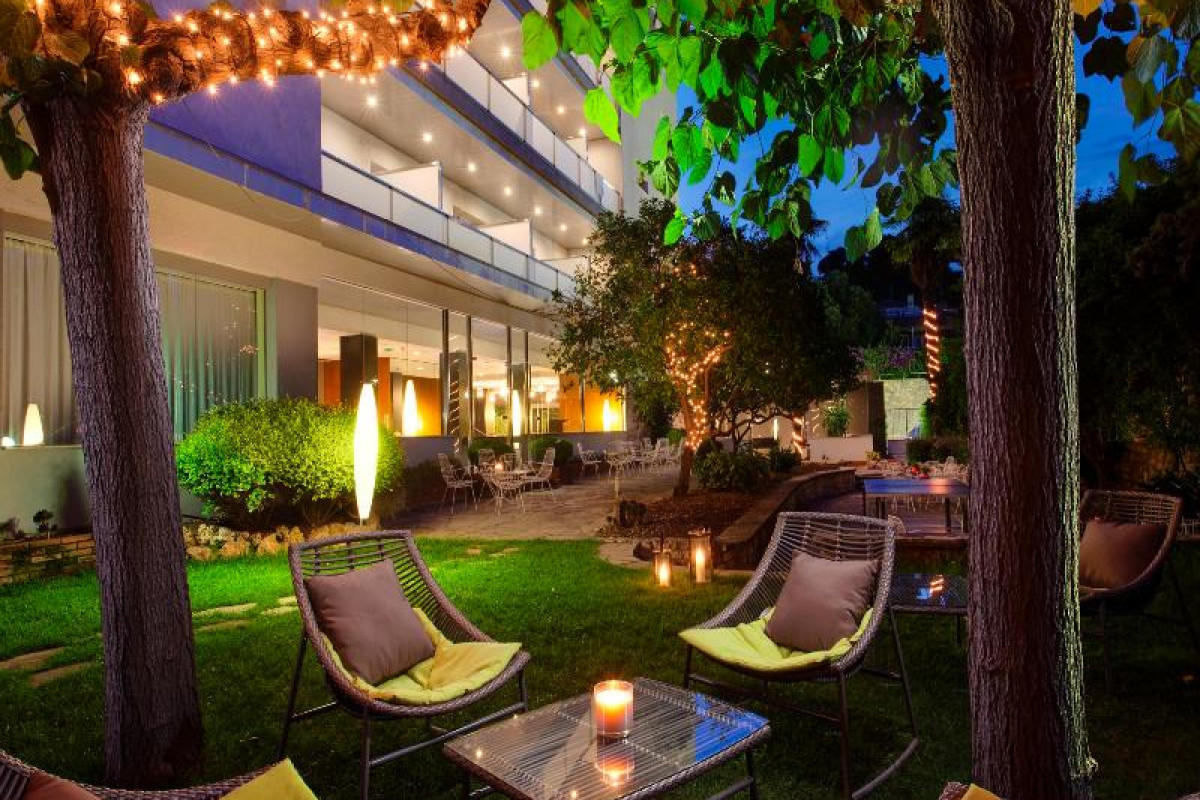 Hotel Astari