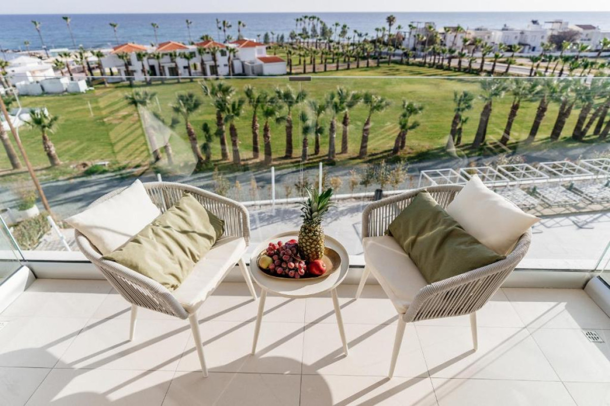 AT HERBAL HOTEL (Protaras)