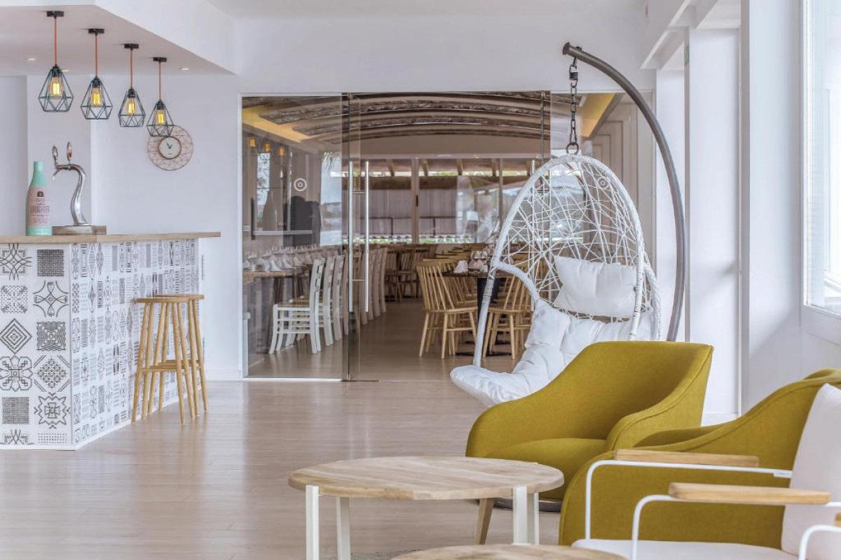 Hotel Atolon