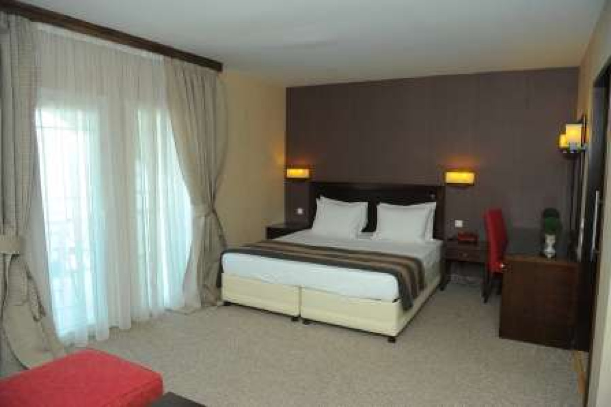 Hotel Avra