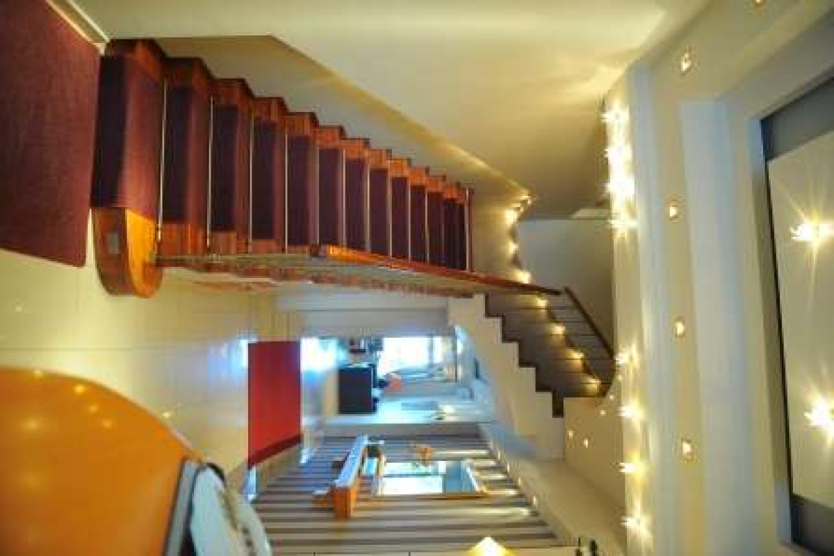 Hotel Avra
