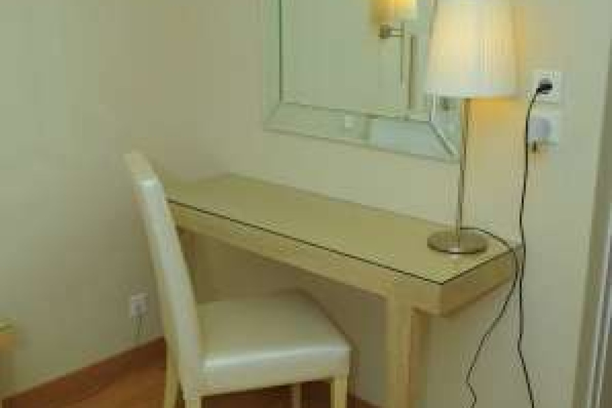 Hotel Avra