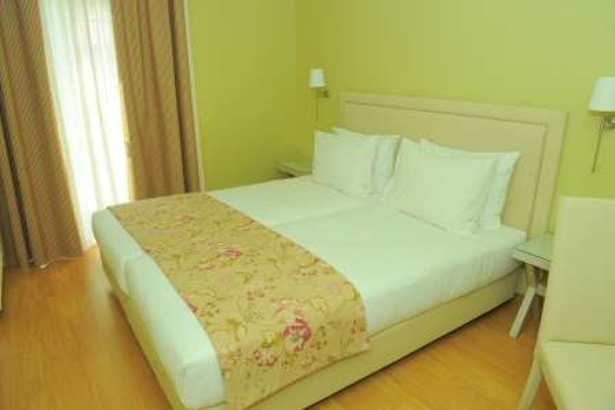 Hotel Avra