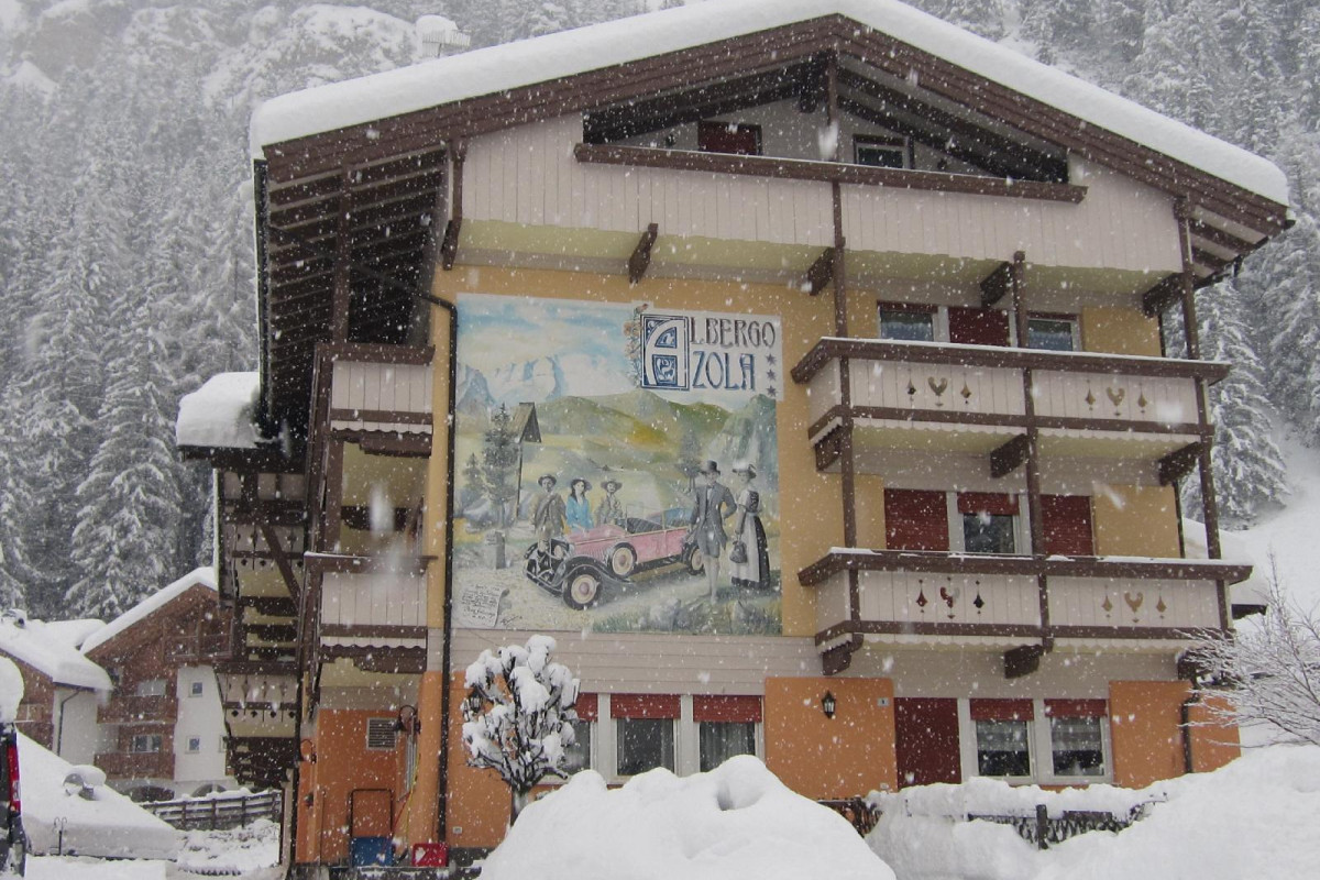 Hotel Azola