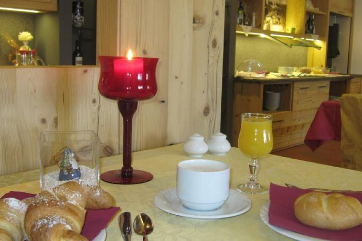 Hotel Azola
