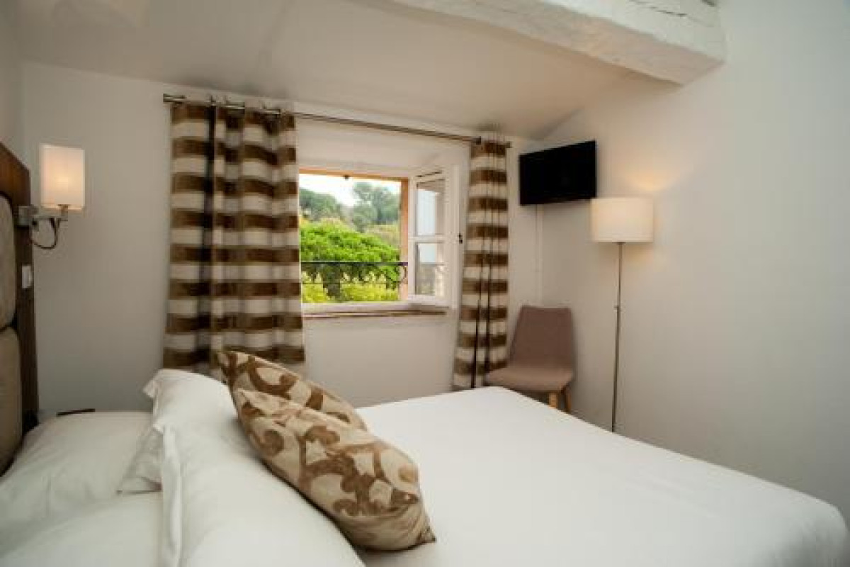 Hotel B Lodge