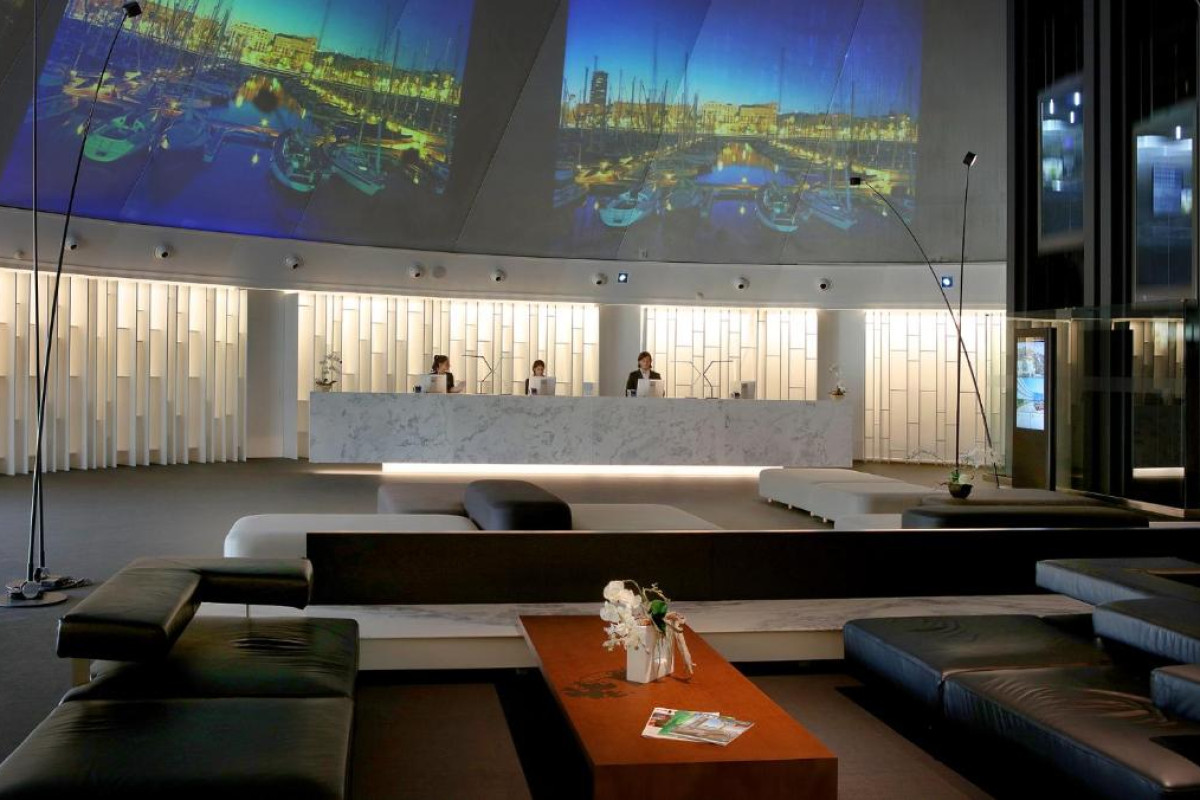 BAH BARCELONA AIRPORT