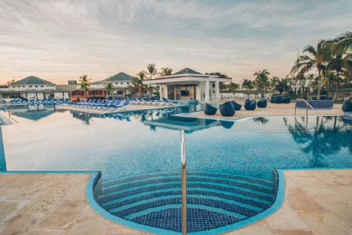 Hotel Bahia del Almirante