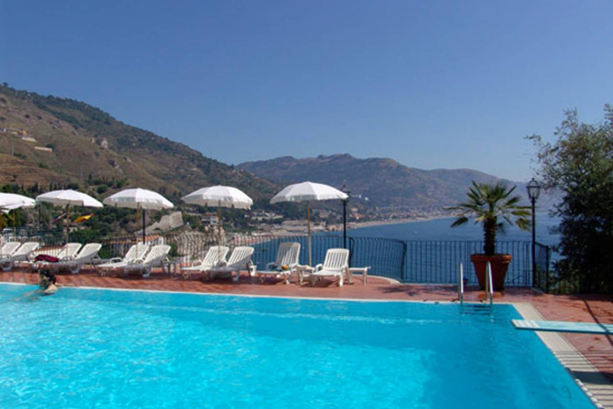 HOTEL BAY PALACE