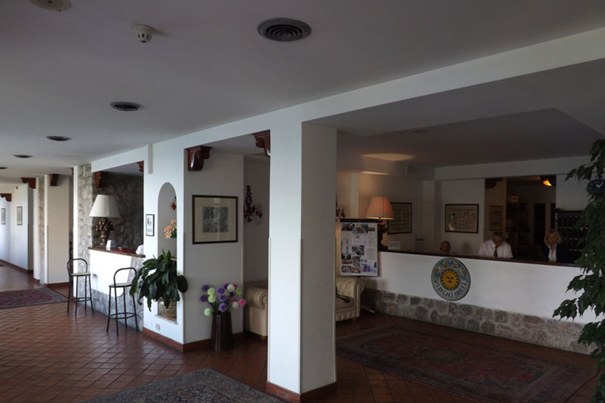 HOTEL BAY PALACE