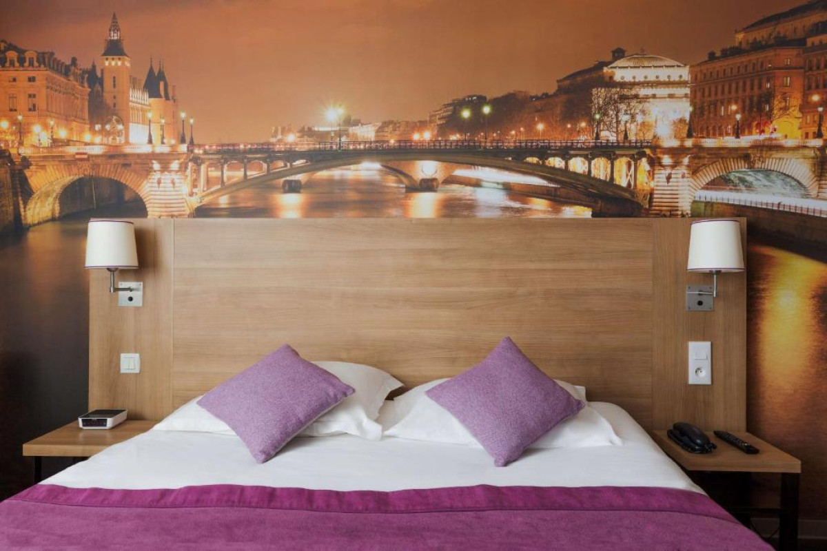 BEST WESTERN RIVES DE PARIS LA DEFENSE
