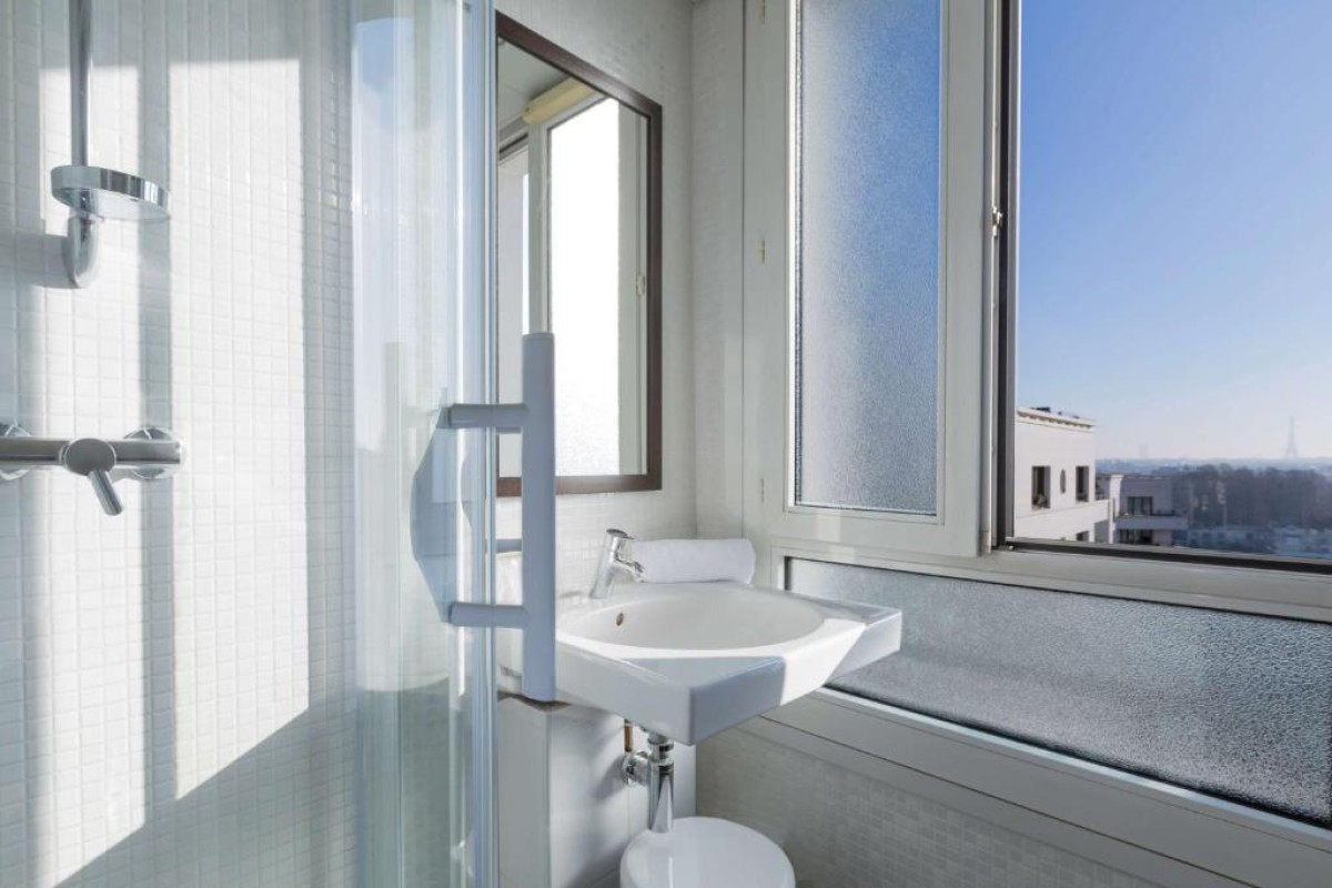 BEST WESTERN RIVES DE PARIS LA DEFENSE