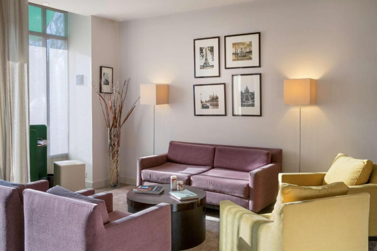 BEST WESTERN RIVES DE PARIS LA DEFENSE