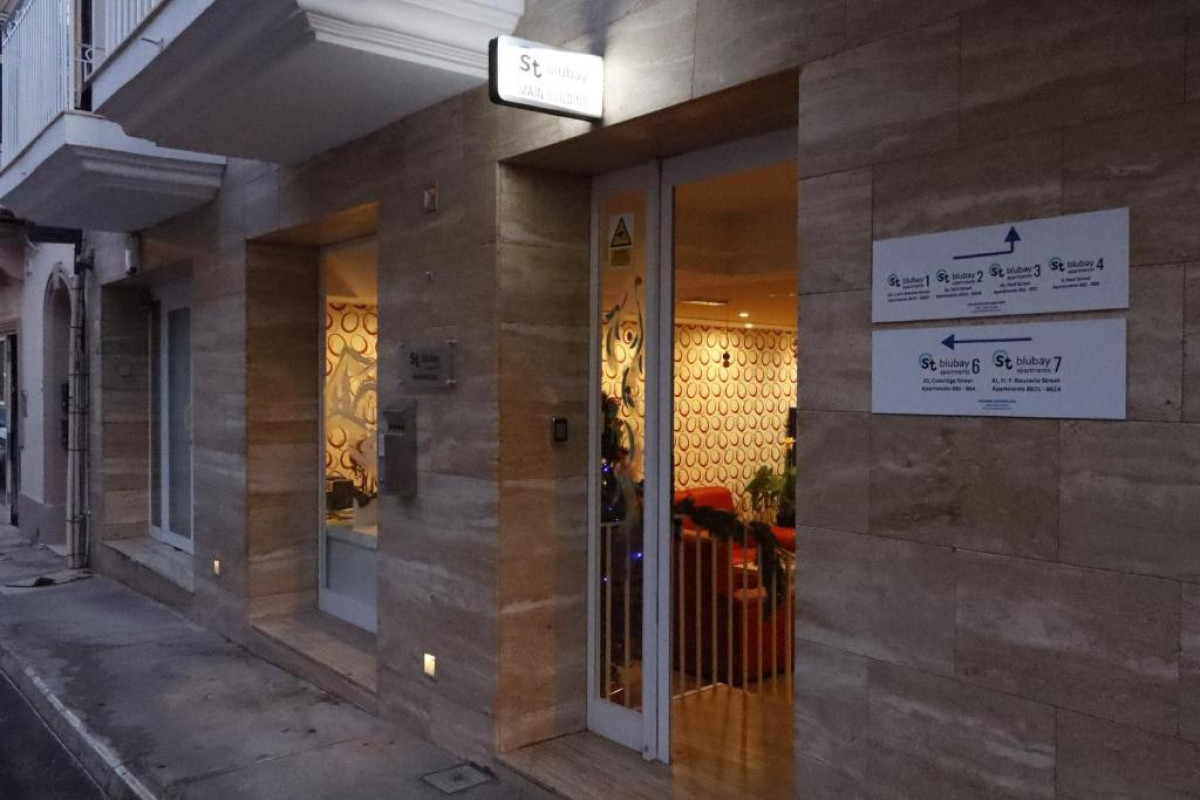 Hotel BluBay Apartments by ST