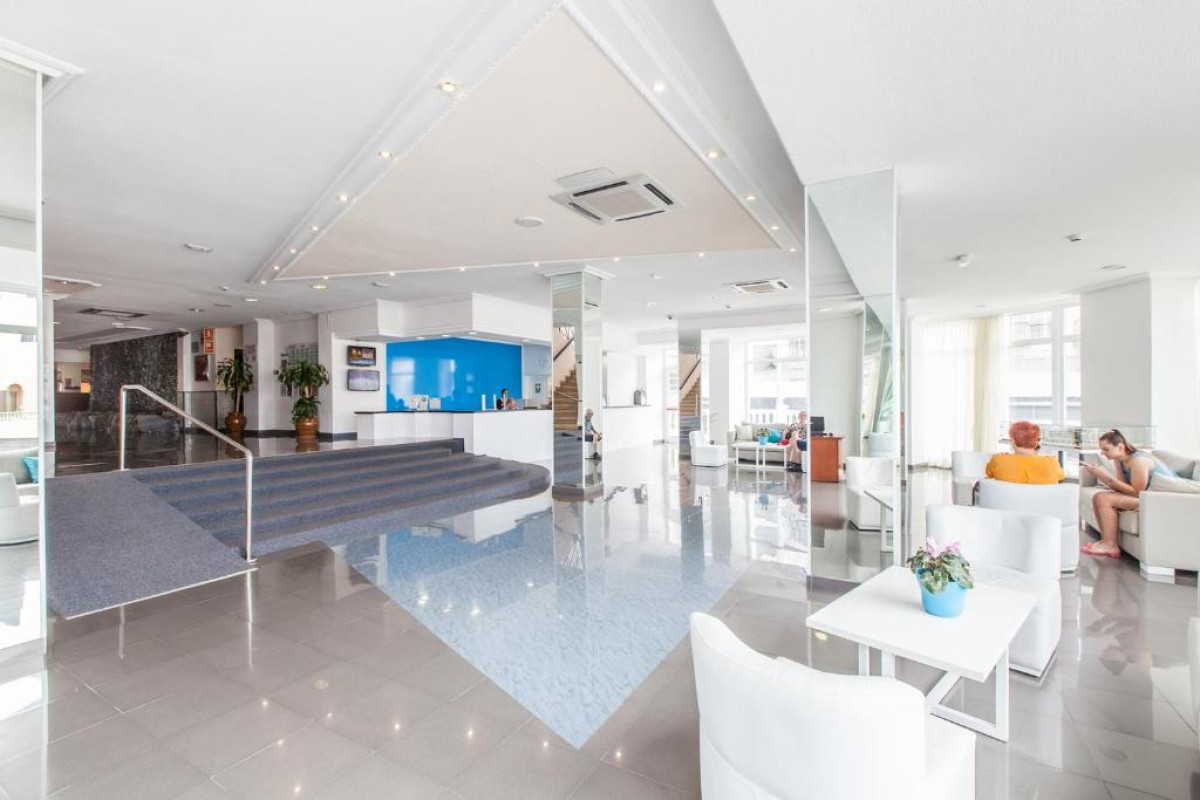 Hotel BLUESEA Lagos de Cesar