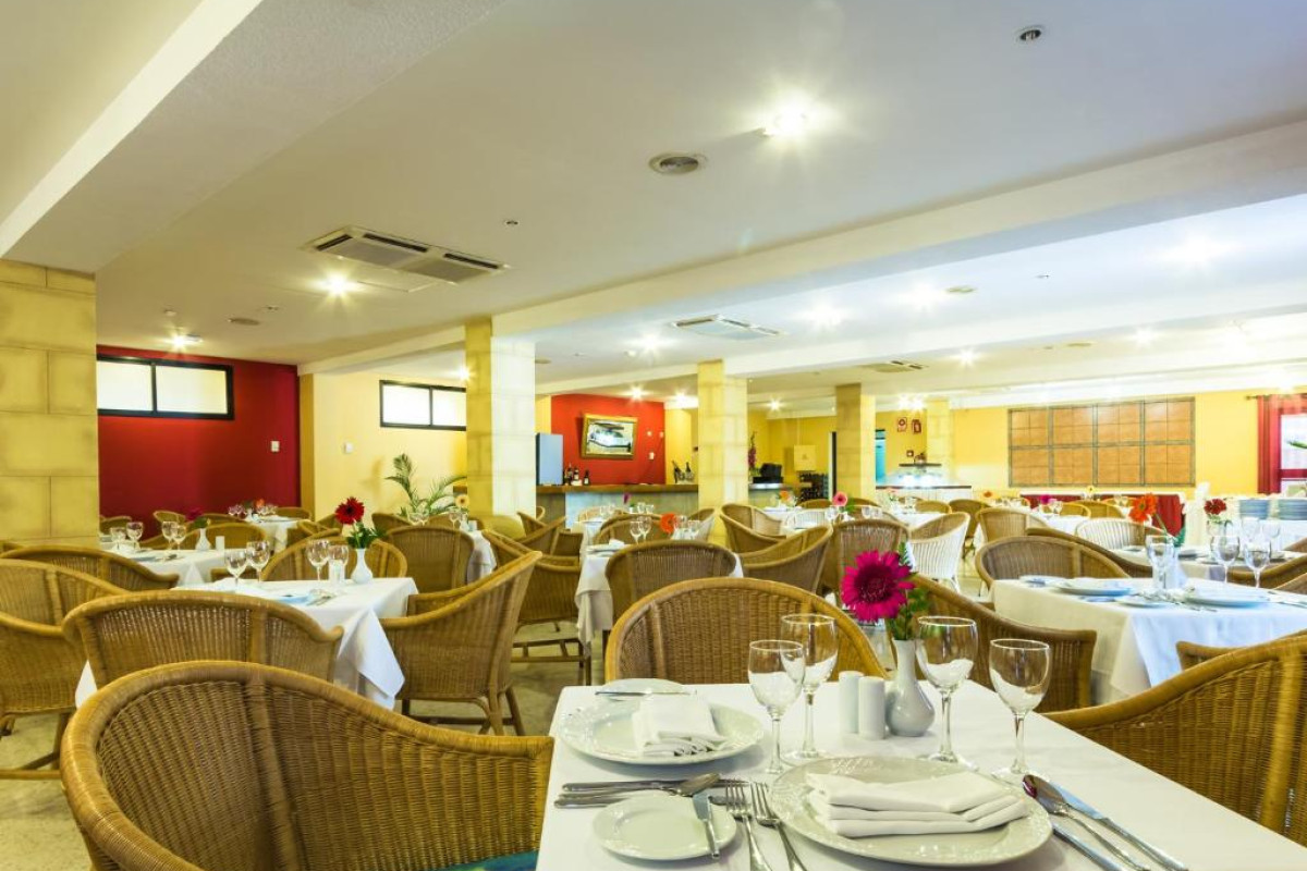 Hotel BlueBay Beach Club